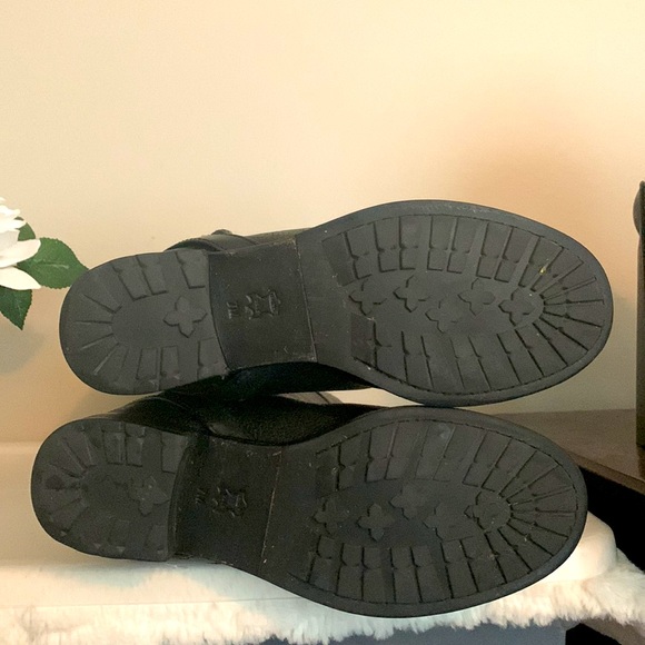 Tory Burch Teresa Logo Black Tumbled/Pebbled Leather Riding Boots - Picture 15 of 15